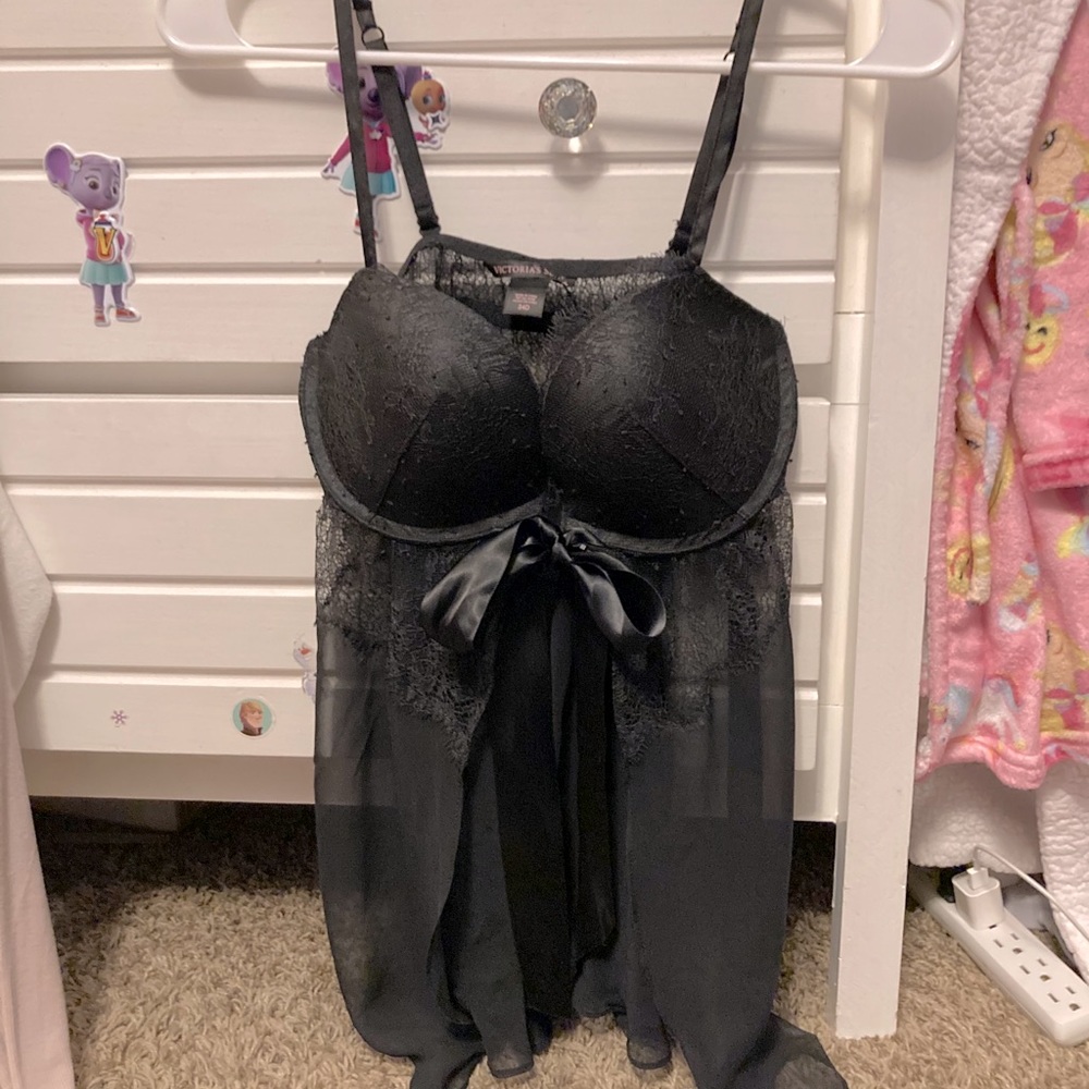 Black Lace/ sheer VS top